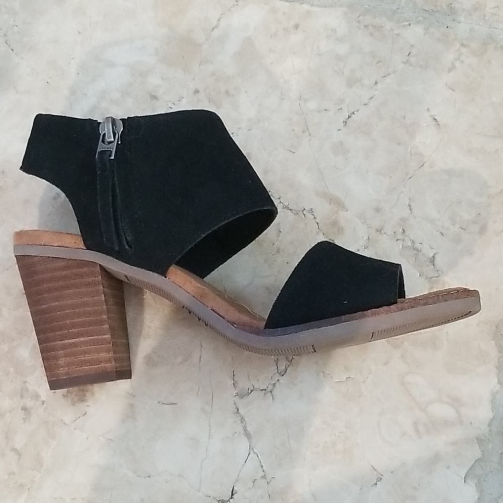 NWOT Tom's stitchfix size 5.5